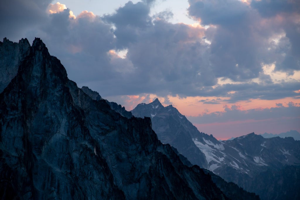 Washington Hikes backpack the Enchantments Alpine Lakes Wilderness