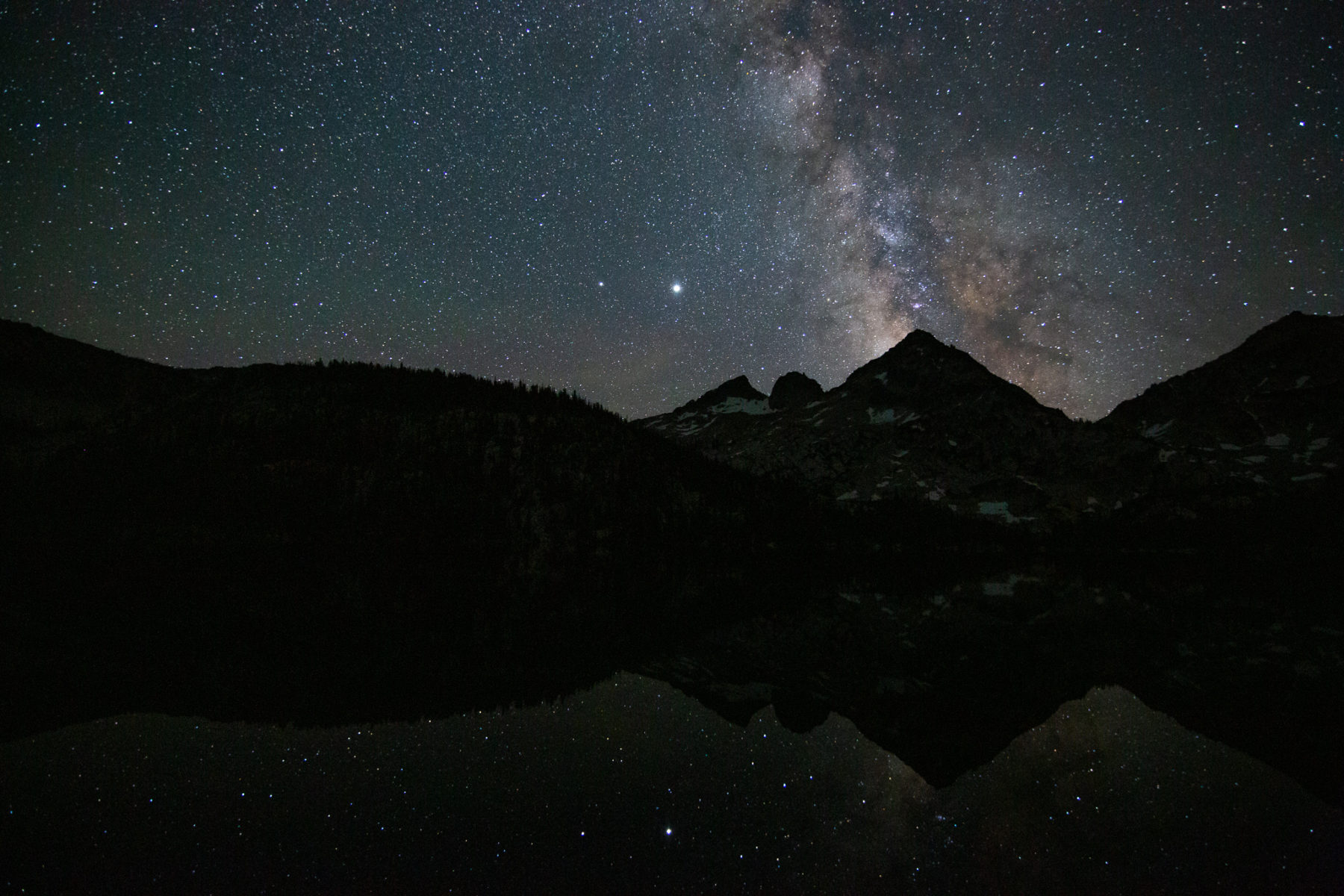 Backpacking Idaho Sawtooth Mountains Alice Lake and Toxaway Lake loop Milky way astrophotography