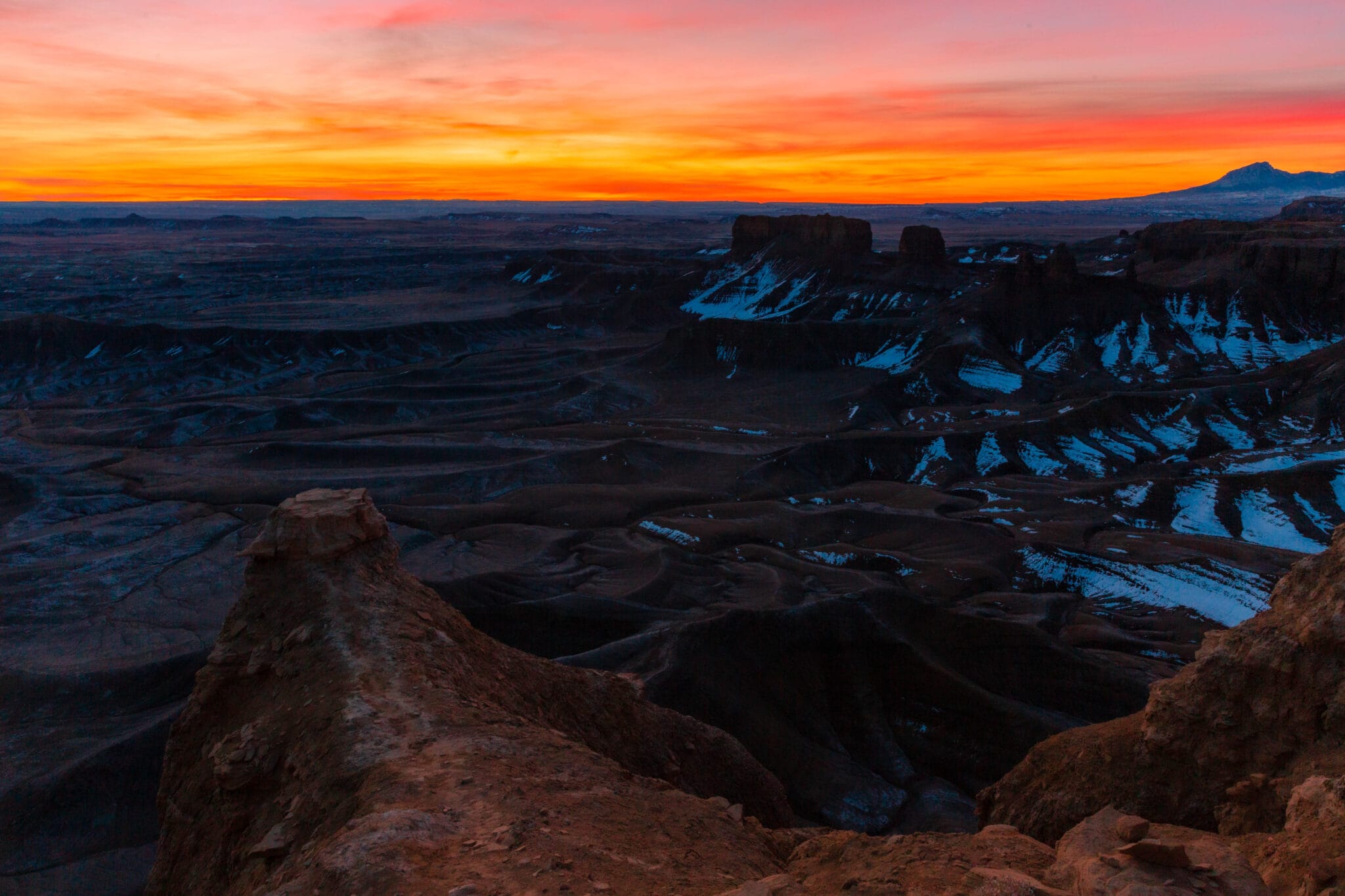 Your Guide To Visiting Moonscape Overlook In Utah In 2026