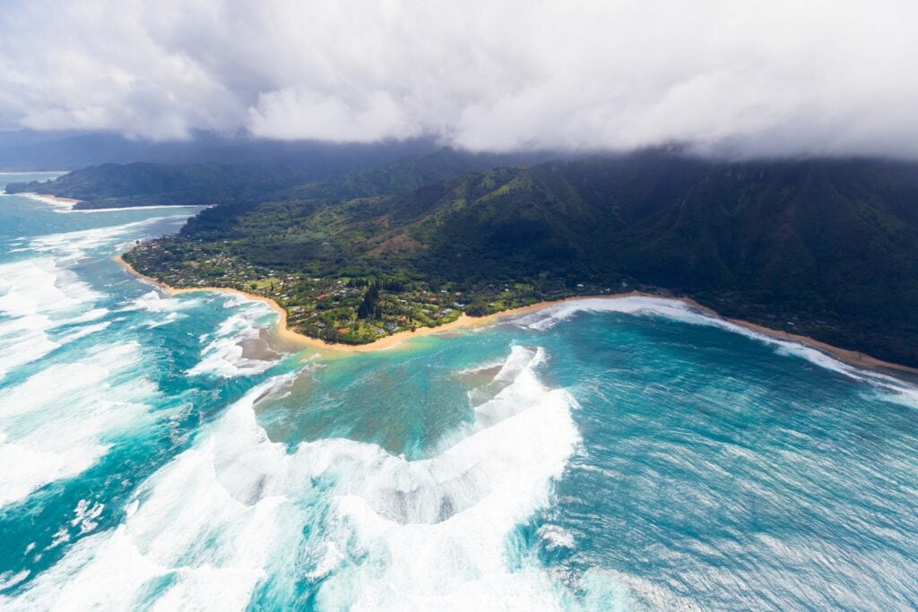the north shore of kauai's blue water