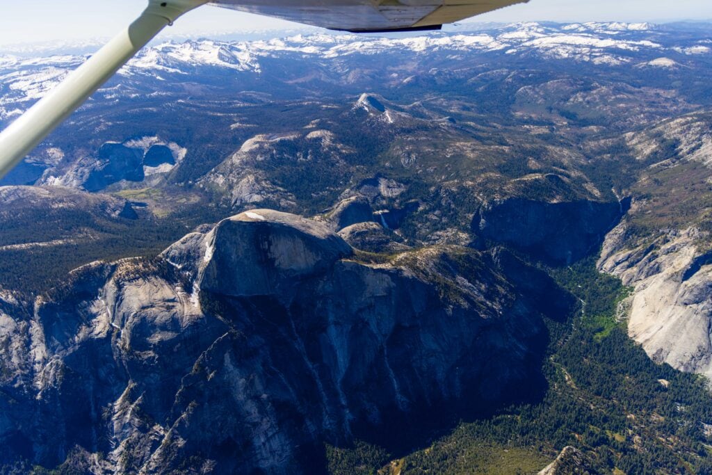 flightseeing tour of yosemite with halfdome in the middle