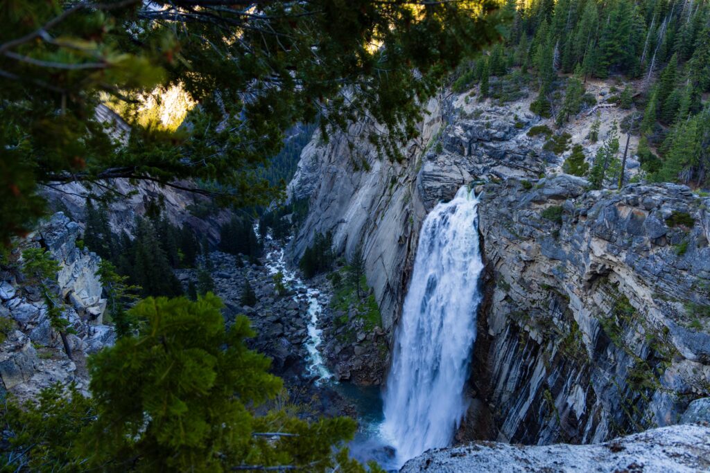 illuehete falls in yosemite