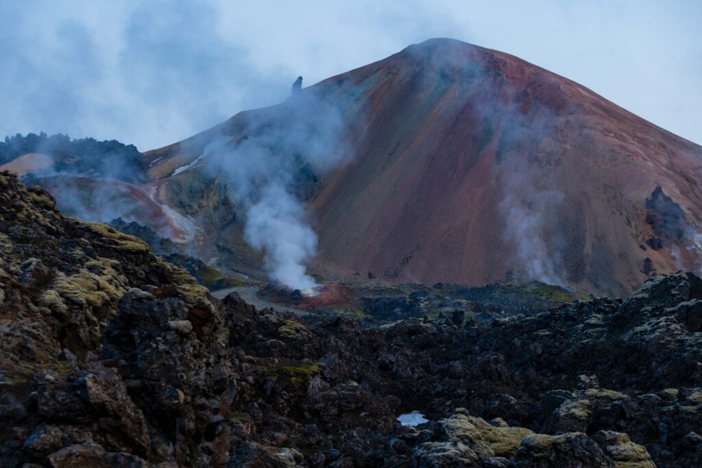 smoke rising from the ground on the Laugahraun hike