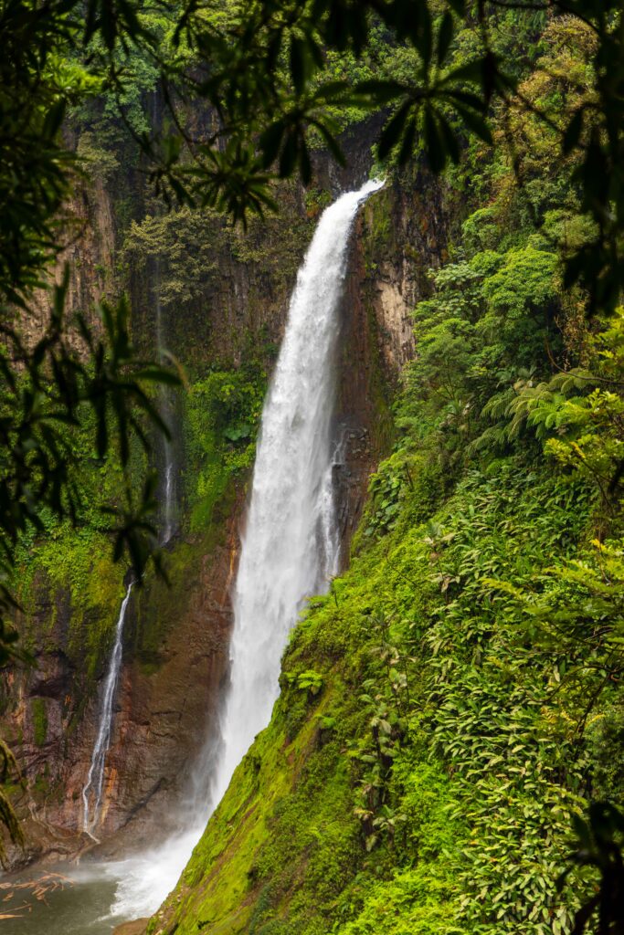 catarata del toro in costa rica