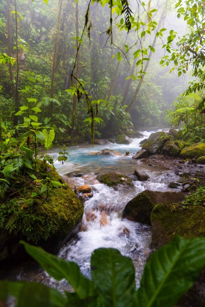 blue falls hike in costa rica