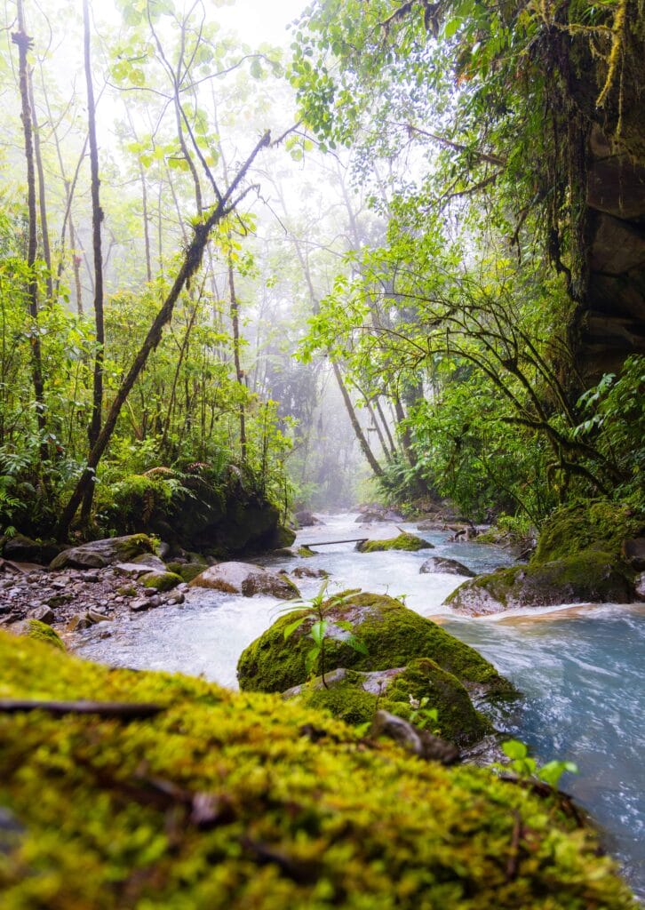 blue falls hike in costa rica