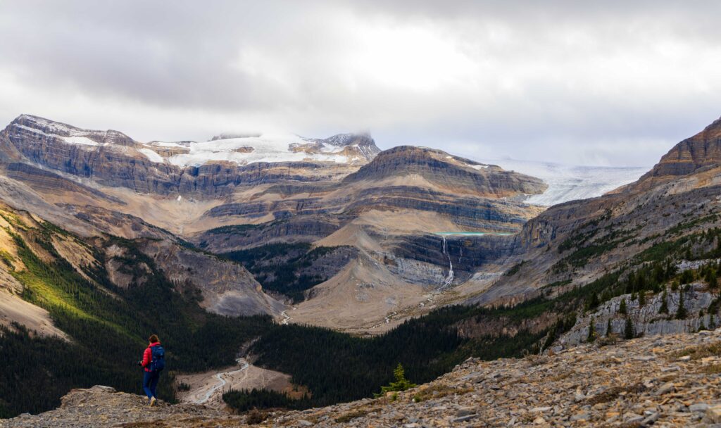glaciers and mountains behind bow lake in canada