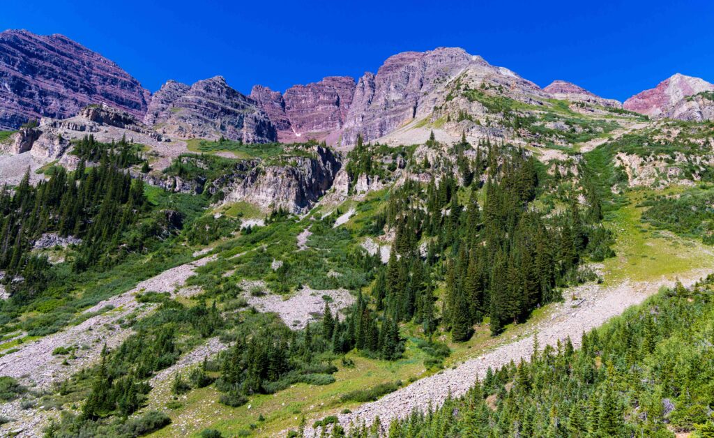 the red rocks of maroon bells area