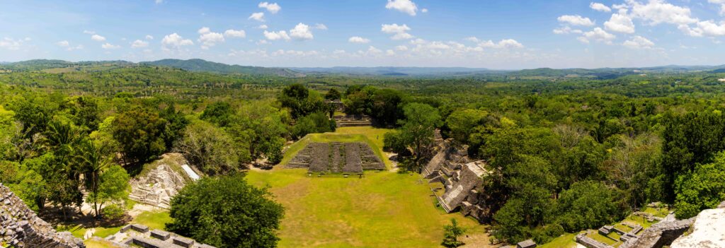 xunantunich ruins i belize