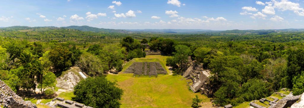 xunantunich ruins i belize