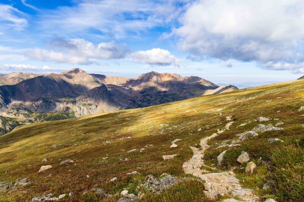 the winding trail in the mountains